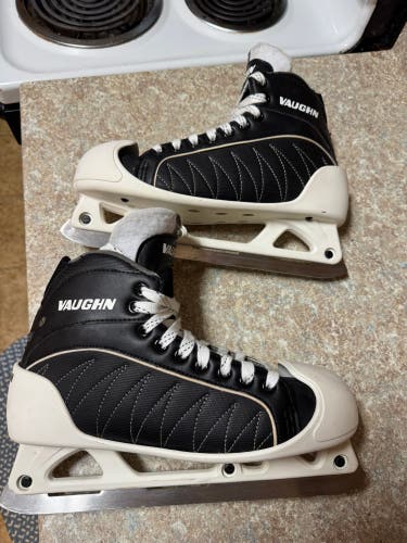 Vaughn GX1 Pro Ice Hockey Goalie Skates Regular Width 9 used goal skate senior