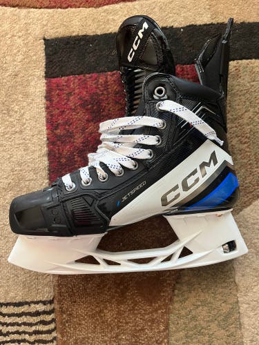 Blue 2023 CCM JetSpeed FT6 Pro Hockey Skates Regular Width 7.5 (New)