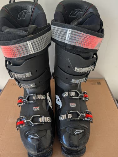 Mondo 27 & 27.5 Men's Nordica All Mountain SpeedMachine 3 Ski Boots Stiff Flex 110 (Used)