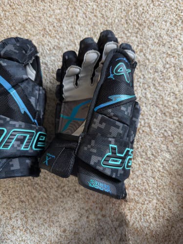 Bauer Vapor Hyperlite Gloves 13" (New)
