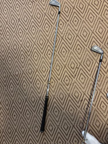 Men's Titleist 735cm 4 iron Right Handed (New)