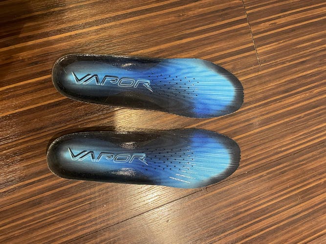 2023 Bauer Vapor Hyperlite 2 Hockey Skates 8 (Used)