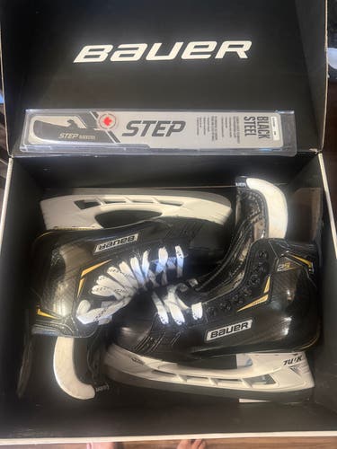2019 Bauer Supreme 2S Pro Hockey Skates Regular Width Pro Stock Size 10.75 (New) W/Black Step Steel