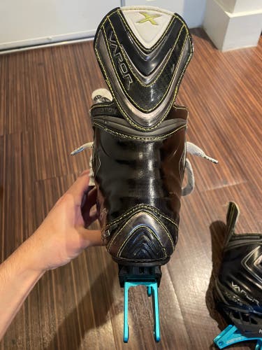 Bauer Vapor X100 LE Inline Skates Regular Width Size 8.5 (Used)