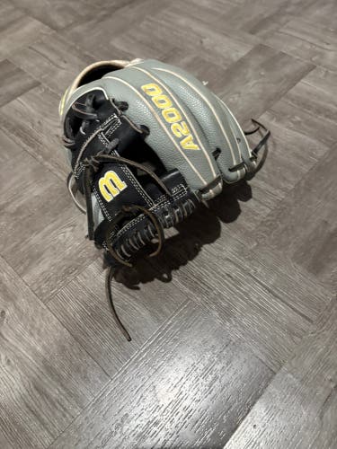 Wilson A2000 RH Infield Baseball Glove 11.5" (Used)