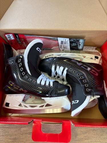 CCM JetSpeed FT8 Pro Hockey Skates Regular Width Pro Stock 10.5 (New)