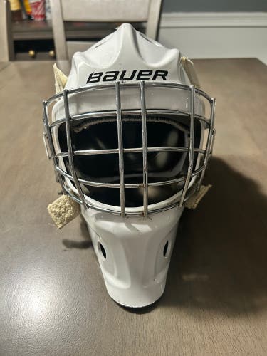 Youth Small 2023 Bauer 930 Goalie Mask Pro Stock (Used)
