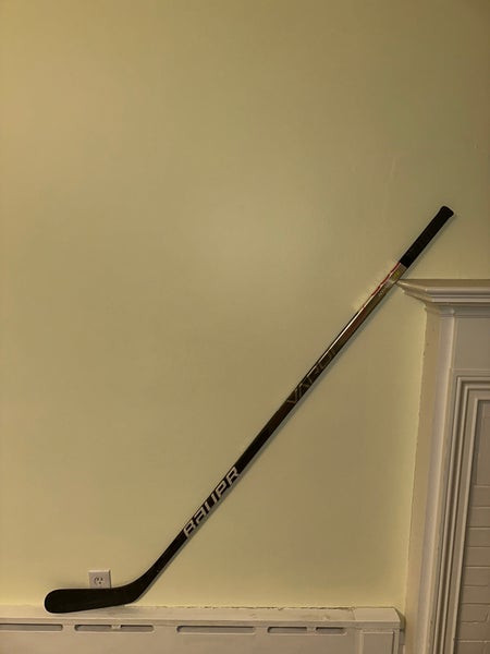 Senior Bauer Vapor Hyperlite Right Handed Hockey Stick P92 77 Flex (Used)
