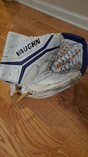 Vaughn V10 Pro Carbon Regular Pro Stock (Used)