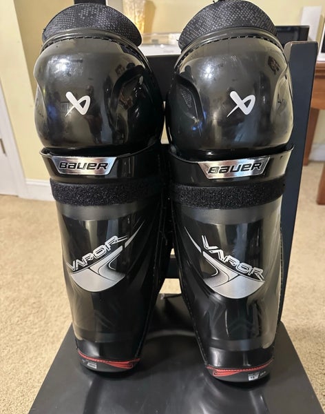 Senior Bauer Vapor 15" Shin Pads (Used)
