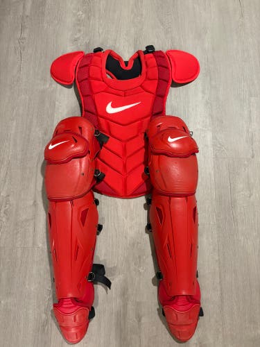 Red Nike Diamond Elite Catcher's Set (Used)