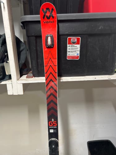 (WORLD CUP) 
Women's 2019 Volkl Racetiger GS 188 cm Racing Skis Without Bindings (Used)