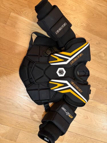 Large Vaughn SLR4 Pro Goalie Chest Protector (Used)