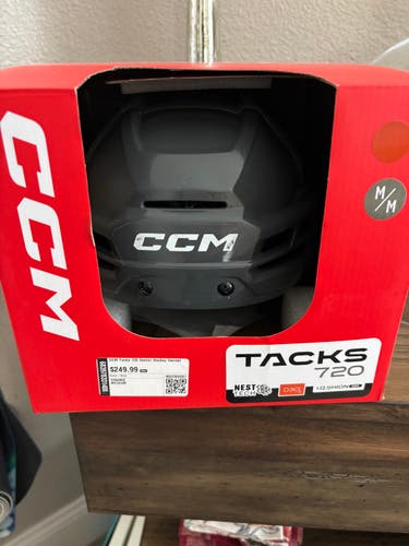 Medium CCM Tacks 720 Helmet (Used)