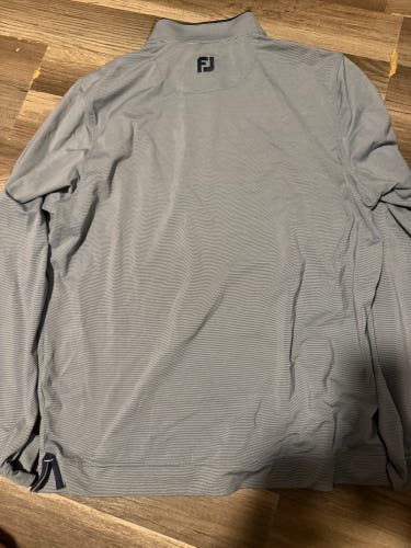 Gray Men's Medium Footjoy Sweatshirt (Used)