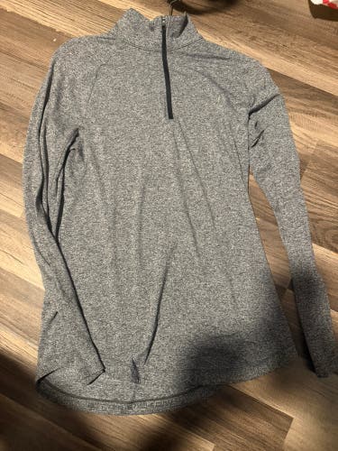 Gray Men's Medium Lululemon Sweatshirt (Used)