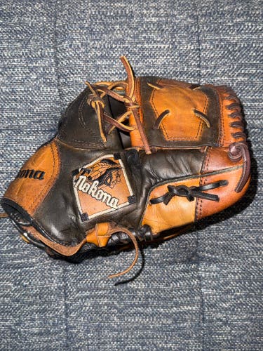 Nokona Pro Elite RH Baseball Glove 11.5" (Used)