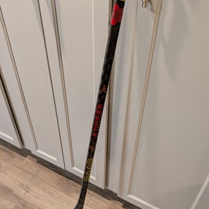 Junior Right Handed Hockey Stick 75 Flex (Used)