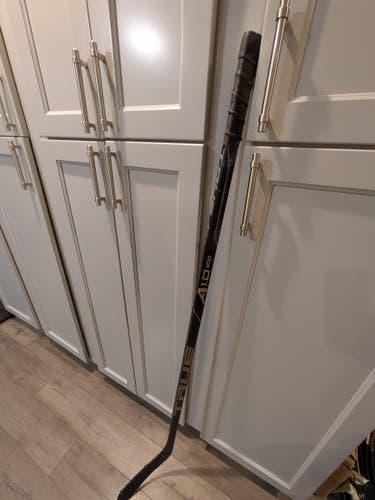 Junior True A1.0 SBP Right Handed Hockey Stick 75 Flex (Used)