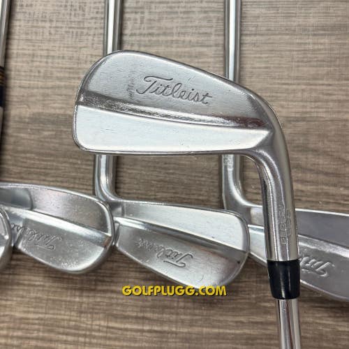 Titleist 620 MB Iron Set 4-PW / Dynamic Gold Steel, X Stiff (151)
