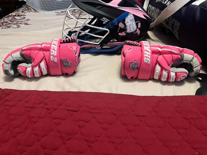 Salt shakerz Cascade S helmet and team gloves size L rare