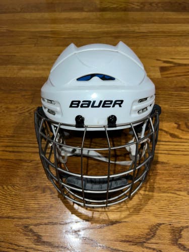 Small Bauer 7500 Helmet (New)