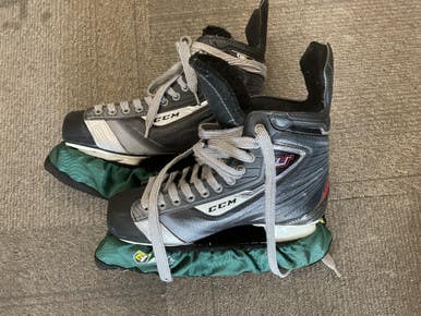 Used CCM U 06 Senior Hockey Skate Senior 7.5 11614-S000234073