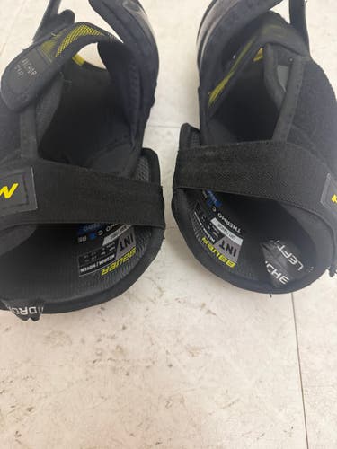 Intermediate Medium Bauer Supreme Mach Elbow Pads (Used)