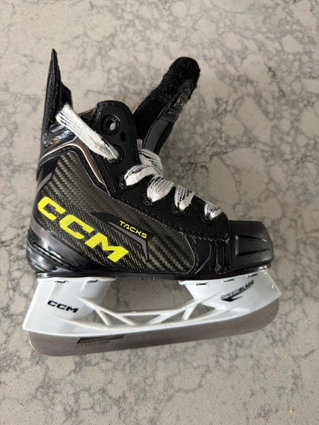 2024 CCM Tacks XF Pro Hockey Skates Regular Width - Youth 8 (Used)