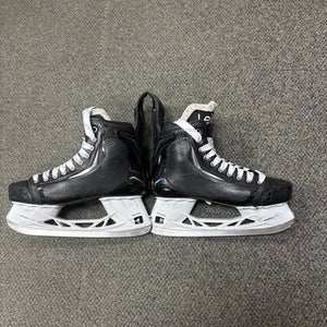 Pro Stock Black 2025 CCM JetSpeed FT8 Pro Hockey Skates Regular Width 8 (Used)