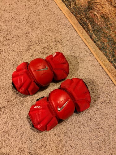 Large Adult Nike Vapor Arm Pads (Used)
