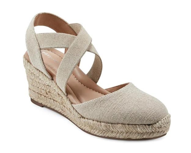 Easy Spirit Meza Sandals Women's 10B Gold Round Toe Espadrille Wedge Heel NCZ215