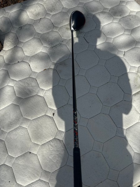 Unisex 2019 TaylorMade M6 Right Handed Driver Regular Flex 10.5 Loft (Used) Fujikura Atmos Shaft