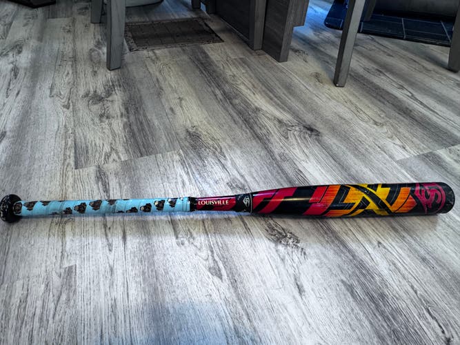 2022 Louisville Slugger LXT Composite Bat (-10) 20 oz 30" (Used)