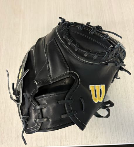 (Pro issue) Wilson A2000 RH Catcher's Glove 33.5" (New)
