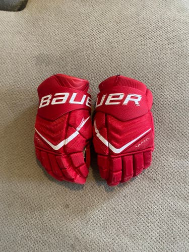 Bauer Vapor Flylite Gloves 12"