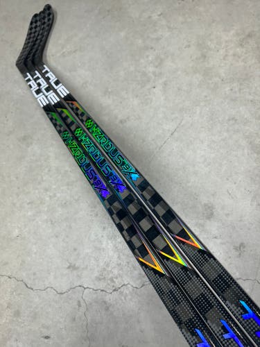 3 Pack 80 Flex P28 Senior True Hzrdus 9x4 Right Hand Hockey Stick Pro Stock (New)