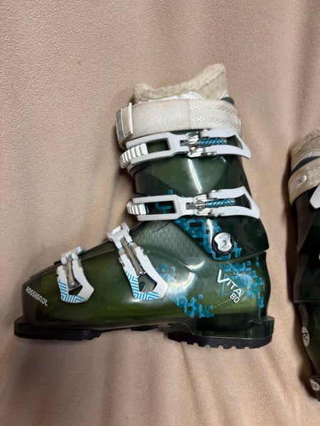 Mondo 25 & 25.5 Unisex Rossignol All Mountain Vita 80 Ski Boots (Used)
