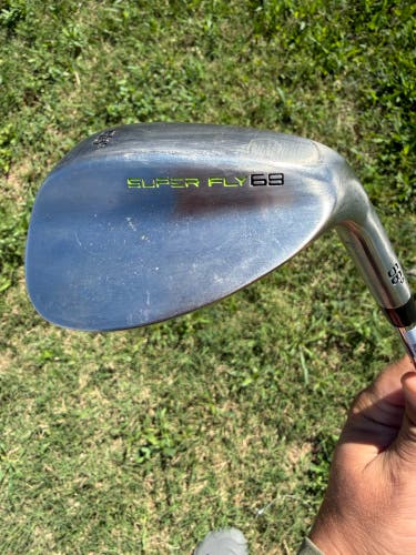 Men's Wilson Super Fly Right Handed Wedge 68 Degree (Used)