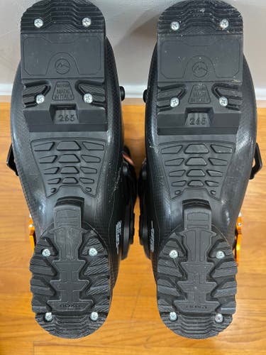 Mondo 26 & 26.5 Men's Roxa Alpine Touring R3 110 TI I.R. Ski Boots Medium Flex (Used)