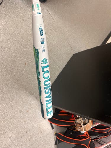 2026 Louisville Slugger Kryo Composiste Bat (-10) 24 oz 34" (Used)