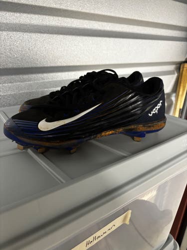Black and blue Men's Size M 11.0 (W 12.0) Adult Nike vapor Low Top Metal (Used)