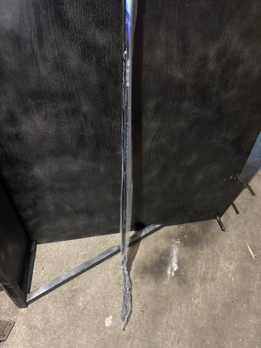 Senior Bauer Vapor Flylite Left Hand Hockey Stick P28 65 Flex (New)
