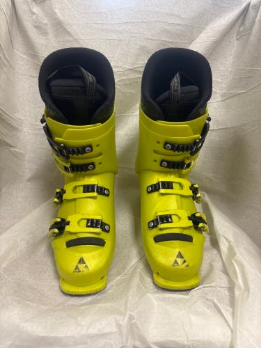 Mondo 24 & 24.5 Kid's Fischer RC4 Racing Ski Boots Soft Flex (Used)