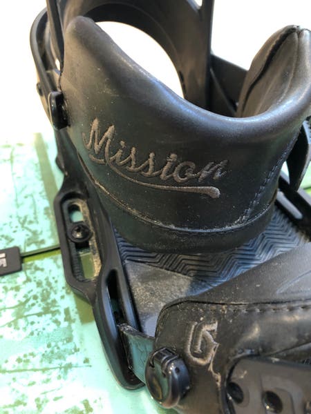 2015 Men's 158cm Burton Descendant Snowboard | Burton Mission Bindings  (Used) | SidelineSwap | Buy and Sell on SidelineSwap
