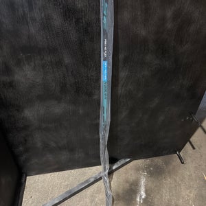 Junior Bauer Pulse Left Hand Hockey Stick P28 40 Flex (New)