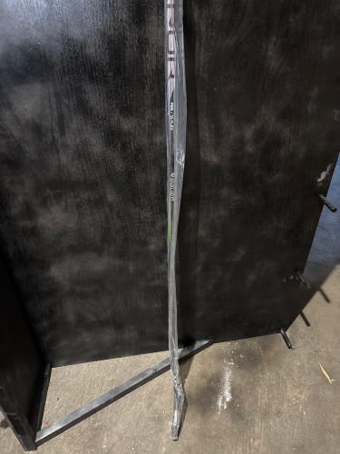 Senior Bauer Vapor Hyperlite 2 Left Hand Hockey Stick P28 70 Flex (New)