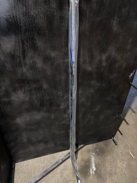 Intermediate Bauer Nexus Tracer Left Hand Hockey Stick P28 65 Flex (New)
