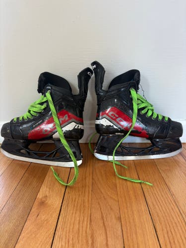 2023 CCM JetSpeed FT6 Pro Hockey Skates Regular Width Size 3.5 (Used)