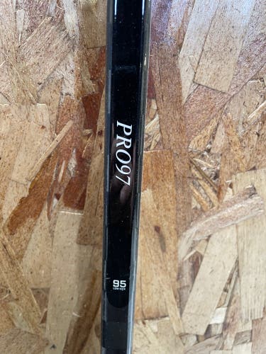 Senior Right Pro Stock Hockey Sticks PRO97 - 95 Flex (Lightly Used)